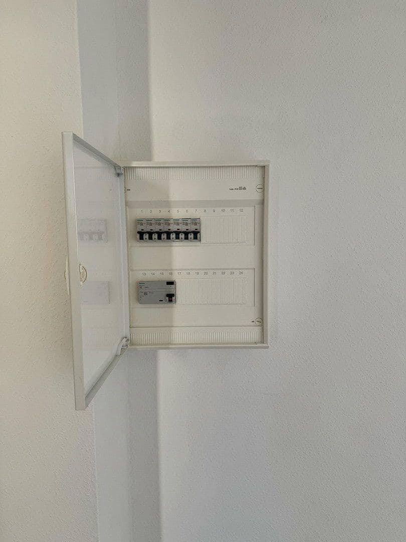 Pronájem bytu 3+1 87 m², Oesdorfer Straße 14, Bad Pyrmont, Dolní Sasko Pronájem bytu 3+1 87 m², Oesdorfer Straße 14, Bad Pyrmont, Dolní Sasko