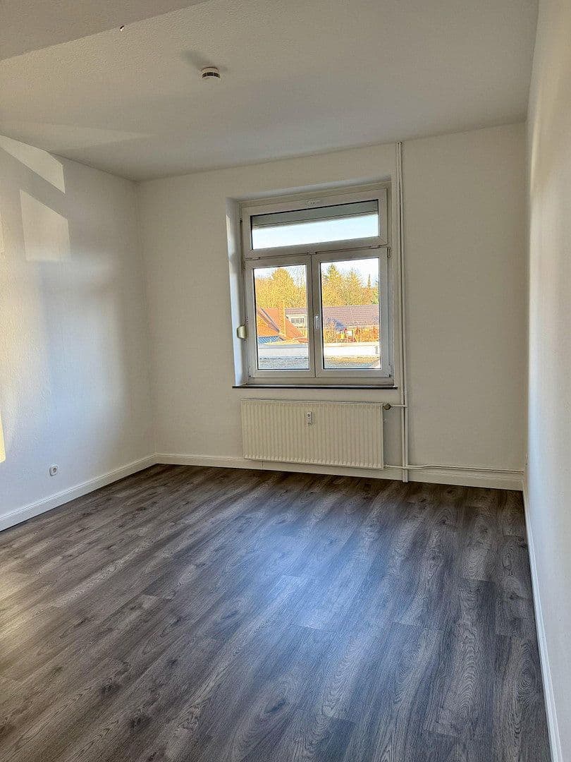 Pronájem bytu 3+1 87 m², Oesdorfer Straße 14, Bad Pyrmont, Dolní Sasko Pronájem bytu 3+1 87 m², Oesdorfer Straße 14, Bad Pyrmont, Dolní Sasko