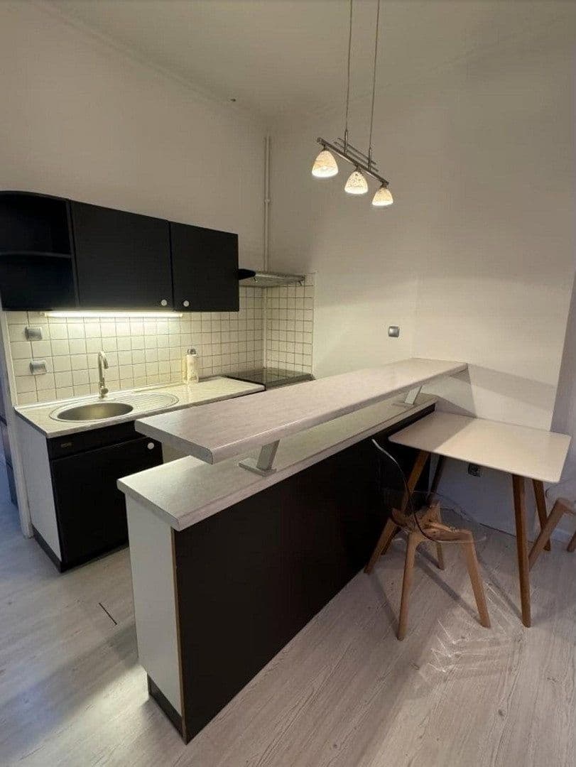 Pronájem bytu 1+kk 40 m², Wiesbaden, Hessen Pronájem bytu 1+kk 40 m², Wiesbaden, Hessen