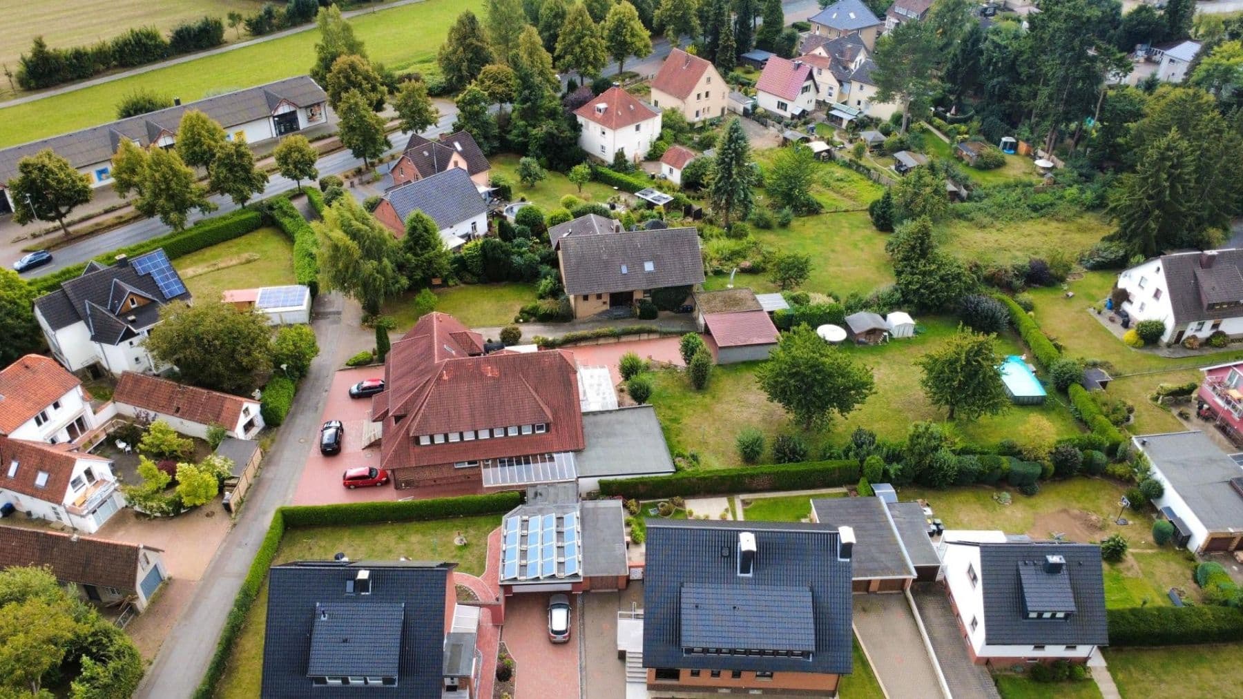 Prodej domu 378 m², pozemek 2.150 m², Rinteln, Dolní Sasko Prodej domu 378 m², pozemek 2.150 m², Rinteln, Dolní Sasko