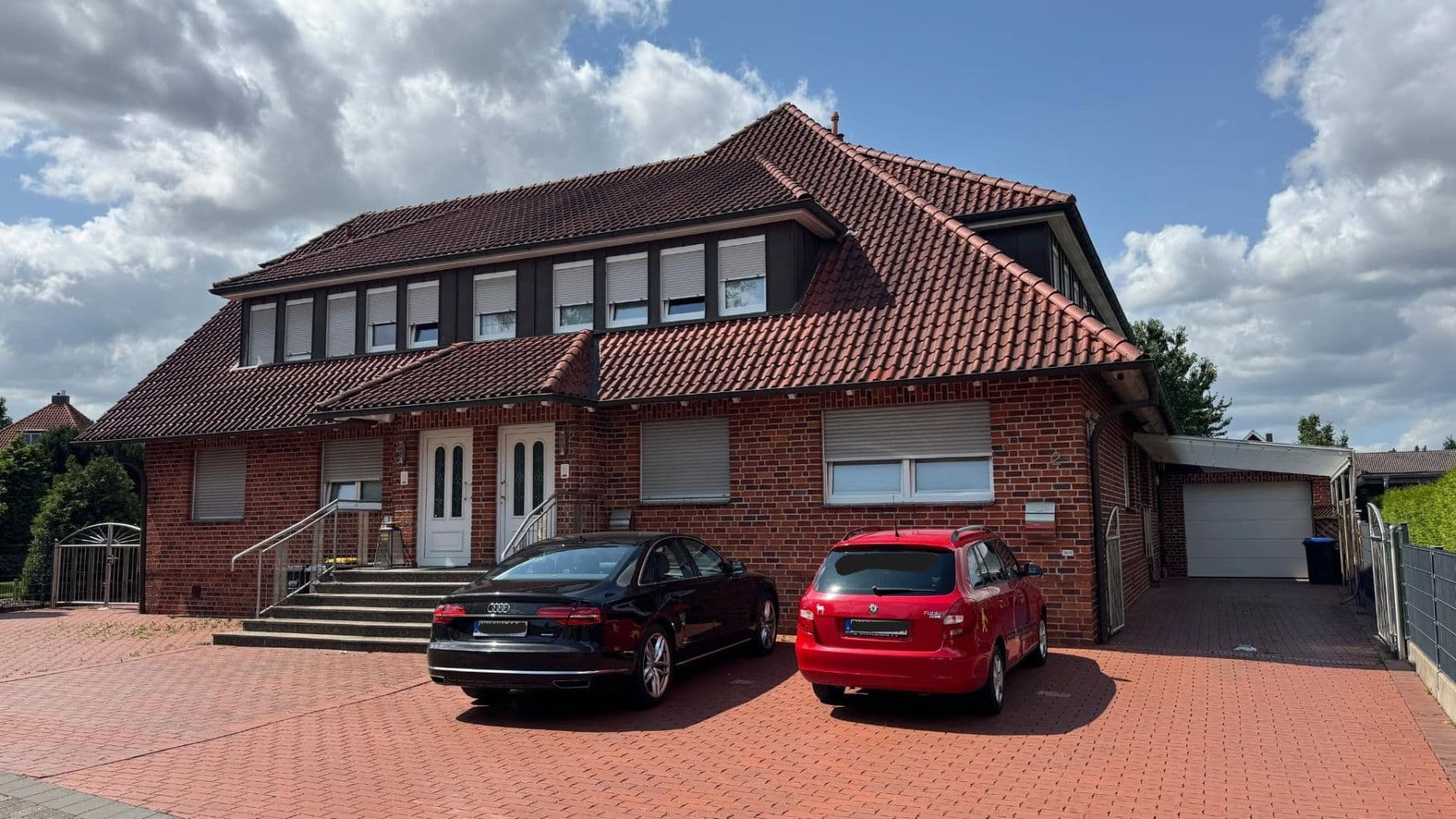 Prodej domu 378 m², pozemek 2.150 m², Rinteln, Dolní Sasko Prodej domu 378 m², pozemek 2.150 m², Rinteln, Dolní Sasko