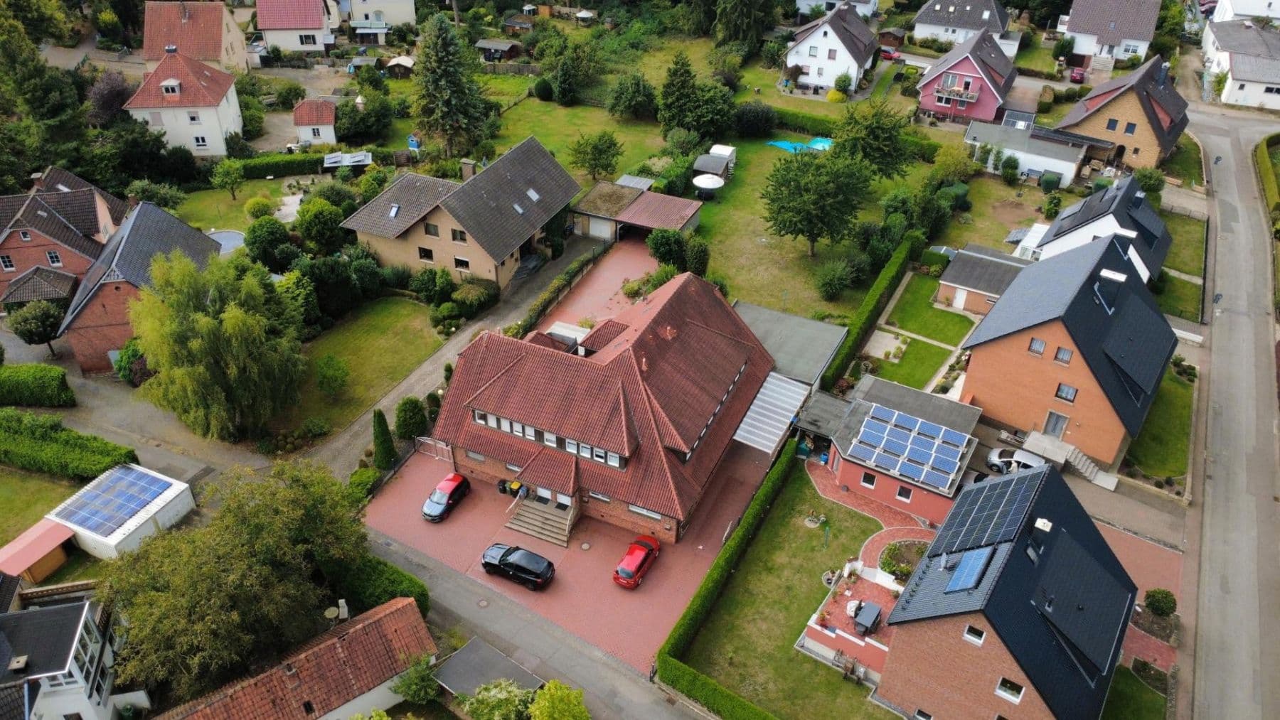 Prodej domu 378 m², pozemek 2.150 m², Rinteln, Dolní Sasko Prodej domu 378 m², pozemek 2.150 m², Rinteln, Dolní Sasko