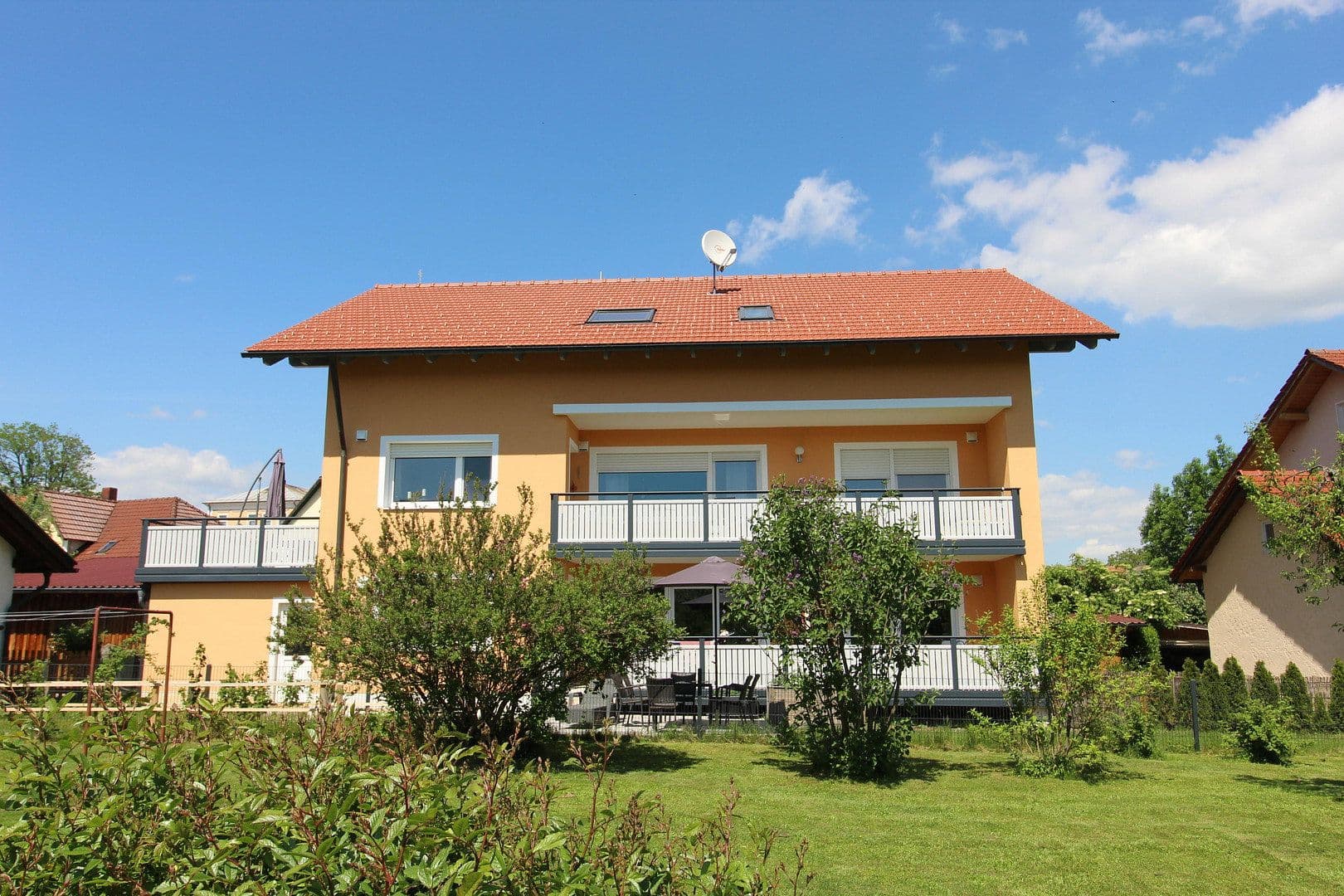 Pronájem bytu 3+1 125 m², Marktstraße 37a, Hutthurm, Bavorsko Pronájem bytu 3+1 125 m², Marktstraße 37a, Hutthurm, Bavorsko