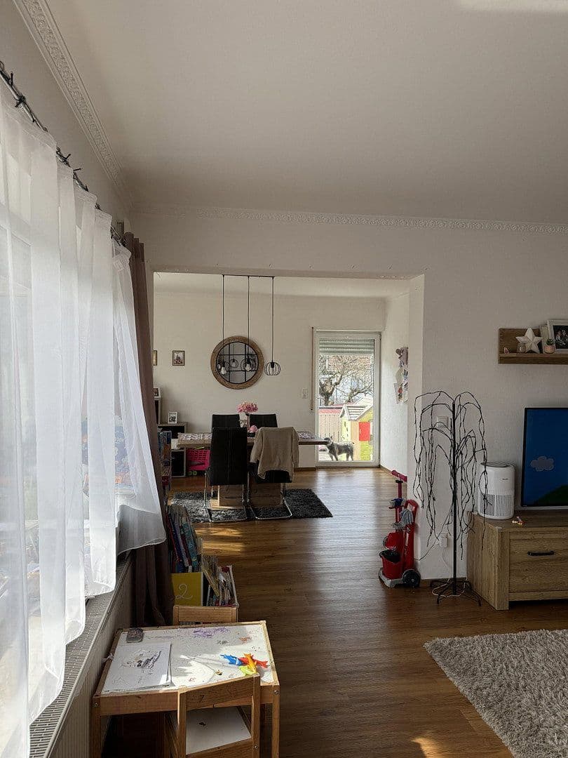 Pronájem bytu 3+1 125 m², Marktstraße 37a, Hutthurm, Bavorsko Pronájem bytu 3+1 125 m², Marktstraße 37a, Hutthurm, Bavorsko