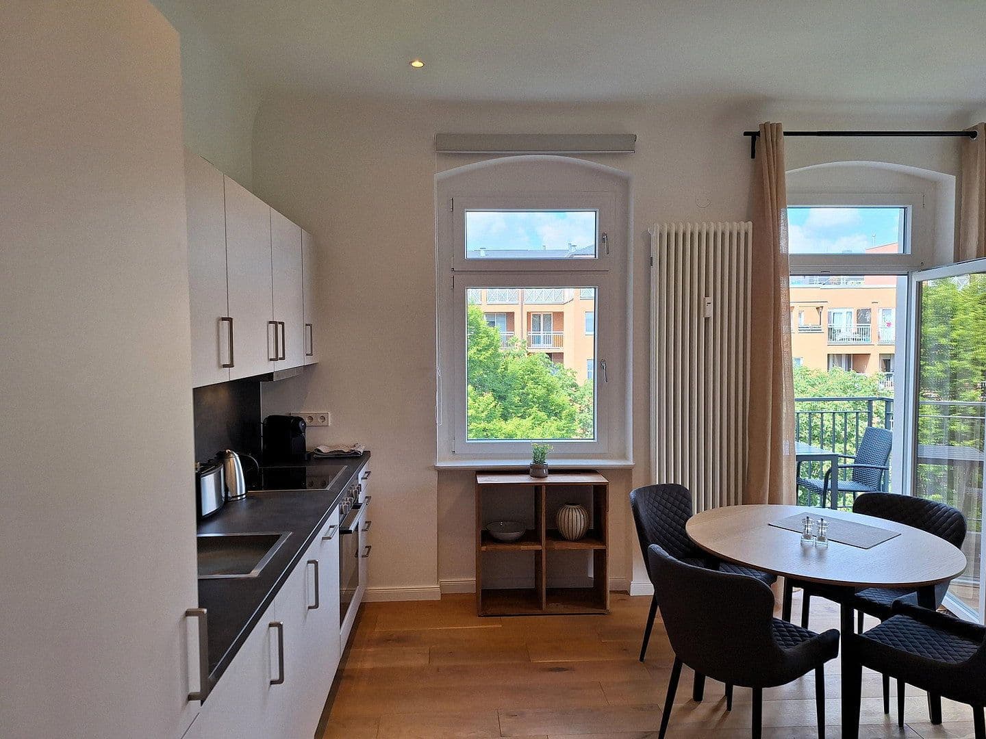 Pronájem bytu 2+1 55 m², Pascalstr. 4, Berlin, Berlín Pronájem bytu 2+1 55 m², Pascalstr. 4, Berlin, Berlín