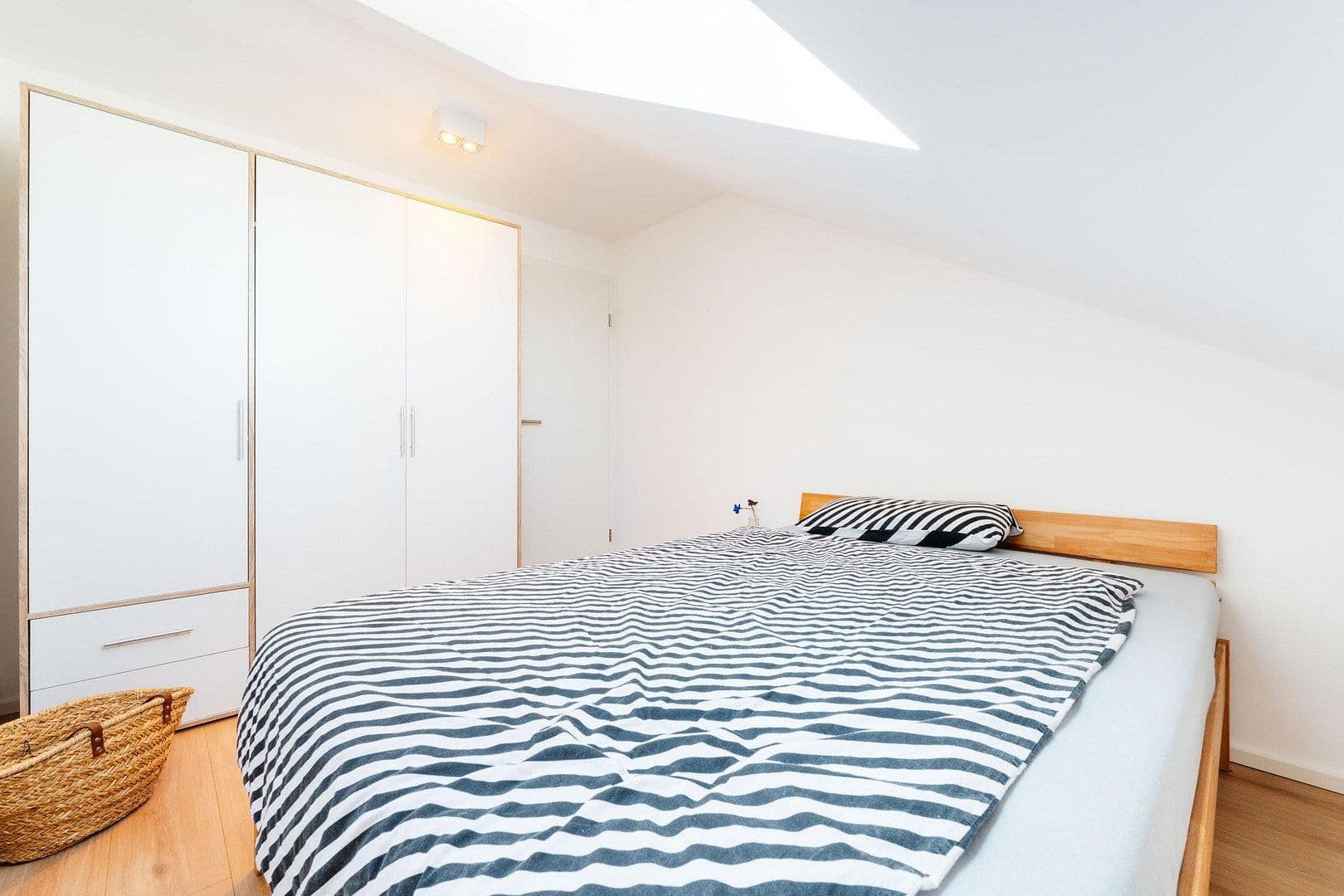 Pronájem bytu 2+1 54 m², Randersacker, Bavorsko Pronájem bytu 2+1 54 m², Randersacker, Bavorsko