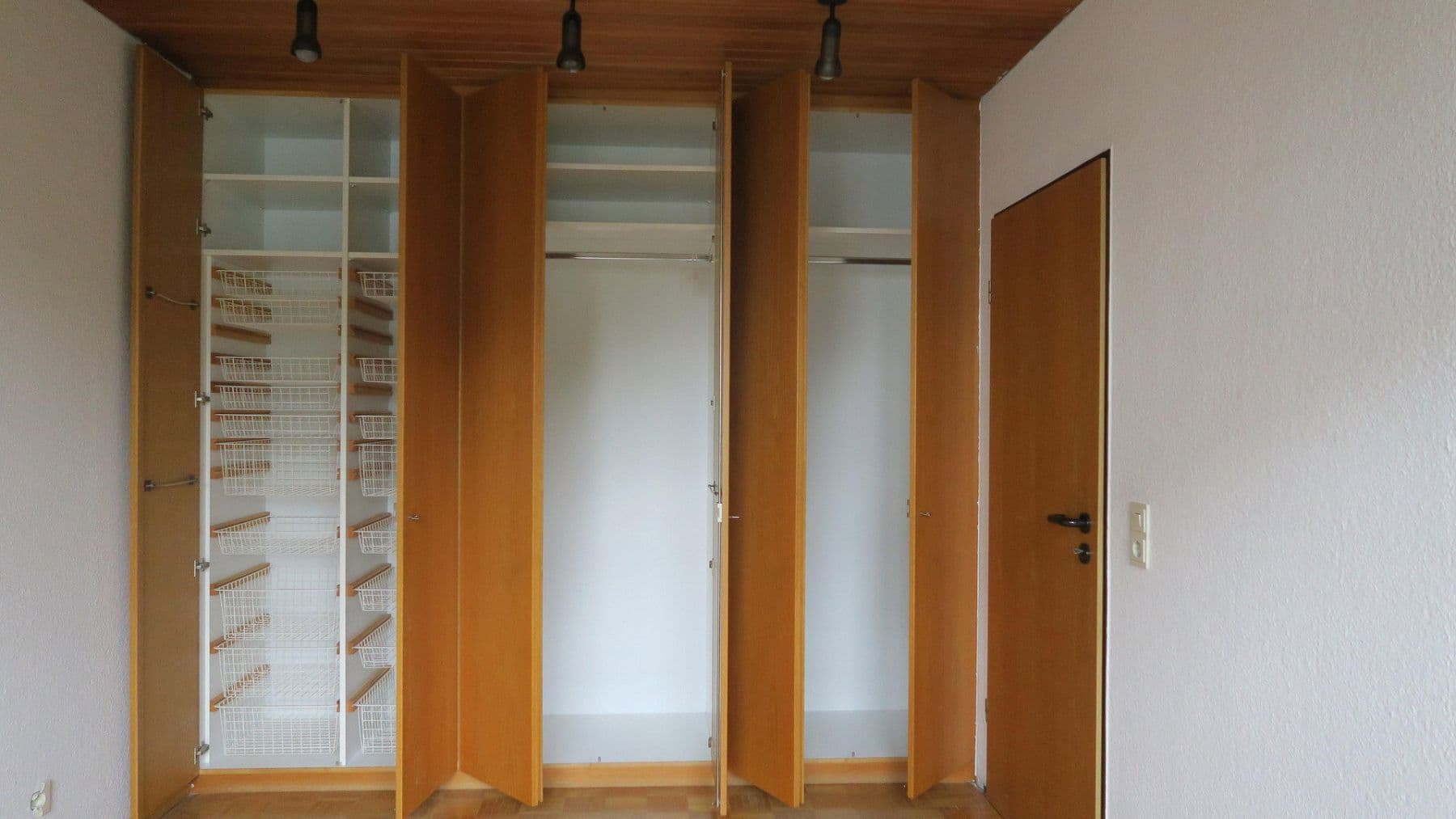 Pronájem domu 112 m², pozemek 145 m², Dortmund, Severní Porýní-Vestfálsko Pronájem domu 112 m², pozemek 145 m², Dortmund, Severní Porýní-Vestfálsko