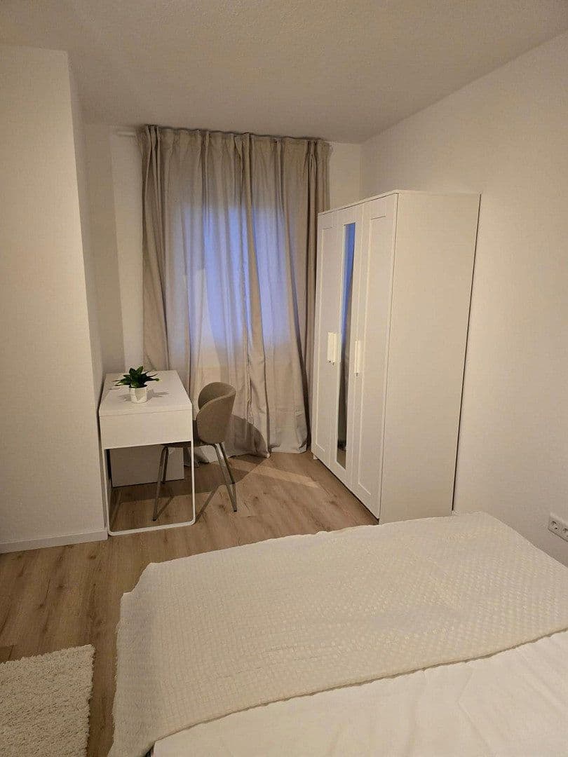 Pronájem bytu 1+1 35 m², Sonnenstraße 7, Fürth, Bavorsko Pronájem bytu 1+1 35 m², Sonnenstraße 7, Fürth, Bavorsko