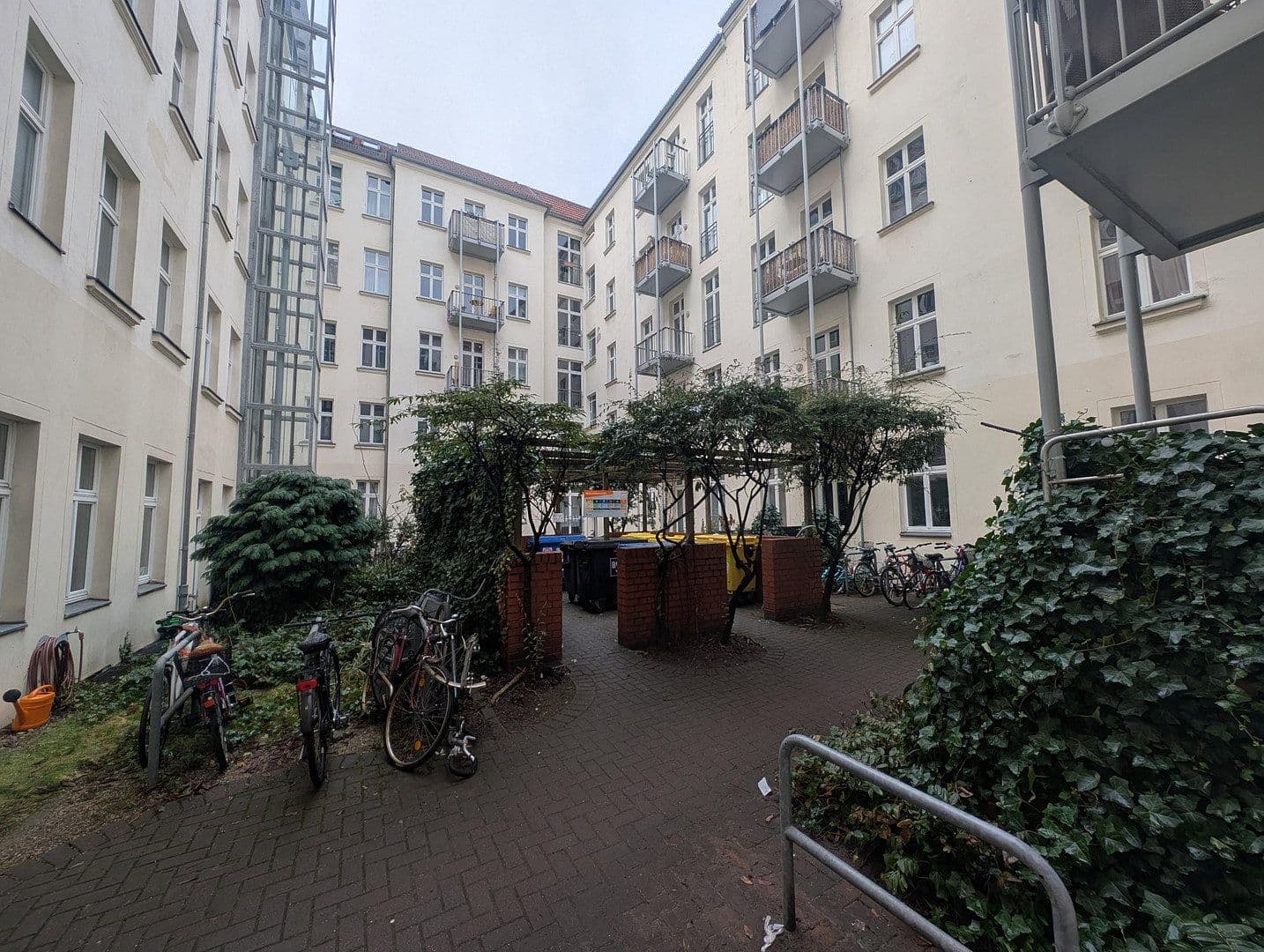 Prodej bytu 3+1 91 m², Berlin, Berlín Prodej bytu 3+1 91 m², Berlin, Berlín