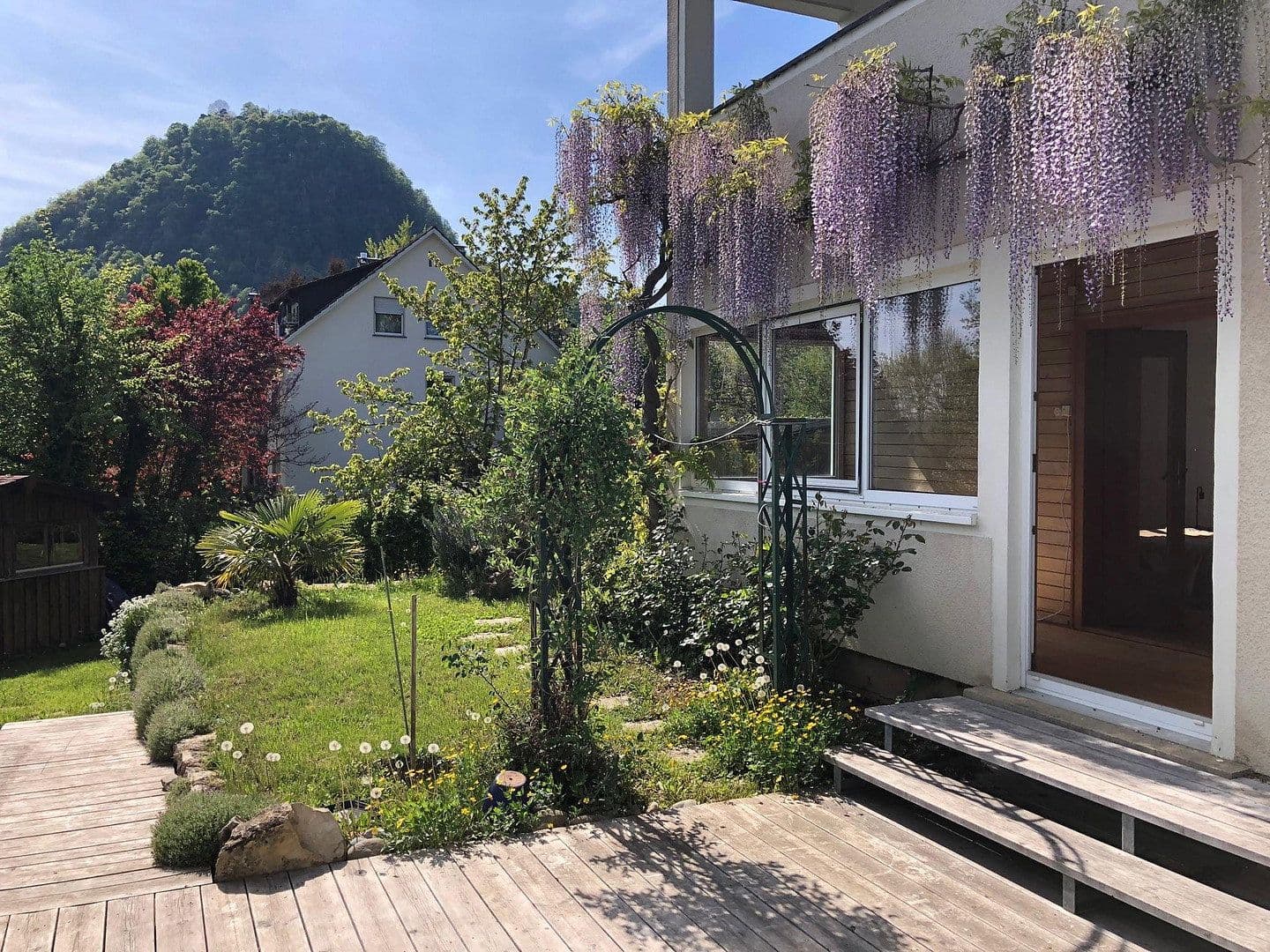 Prodej domu 174 m², pozemek 840 m², ob den Reben 17, Radolfzell am Bodensee, Bádensko-Württembersko Prodej domu 174 m², pozemek 840 m², ob den Reben 17, Radolfzell am Bodensee, Bádensko-Württembersko