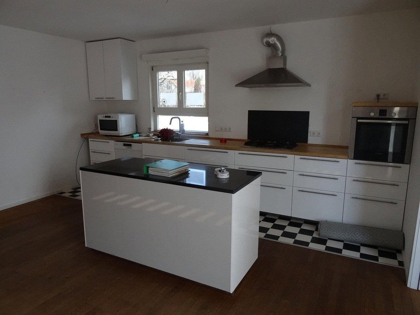 Prodej domu 174 m², pozemek 840 m², ob den Reben 17, Radolfzell am Bodensee, Bádensko-Württembersko Prodej domu 174 m², pozemek 840 m², ob den Reben 17, Radolfzell am Bodensee, Bádensko-Württembersko