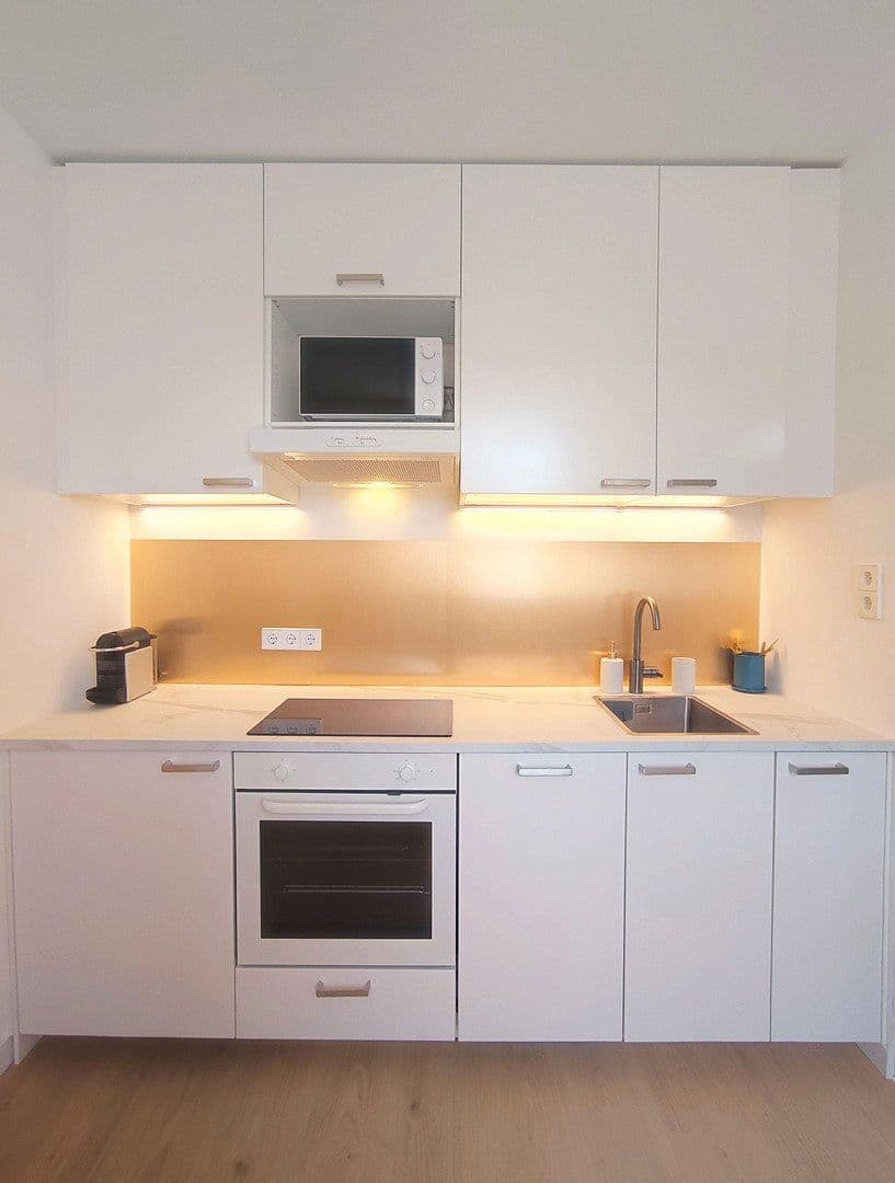 Pronájem bytu 2+1 26 m², Poststraß 38, Stuttgart, Bádensko-Württembersko Pronájem bytu 2+1 26 m², Poststraß 38, Stuttgart, Bádensko-Württembersko