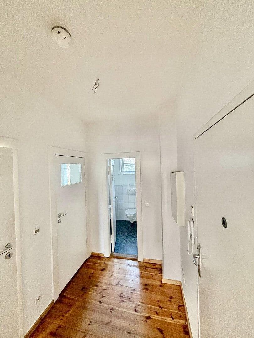 Prodej bytu 2+1 50 m², Wassermannstraße 125, Berlin, Berlín Prodej bytu 2+1 50 m², Wassermannstraße 125, Berlin, Berlín