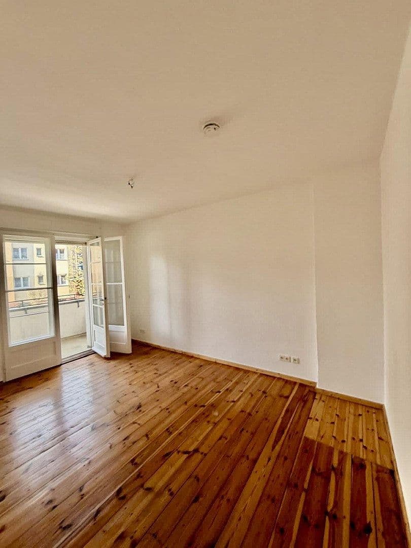 Prodej bytu 2+1 50 m², Wassermannstraße 125, Berlin, Berlín Prodej bytu 2+1 50 m², Wassermannstraße 125, Berlin, Berlín