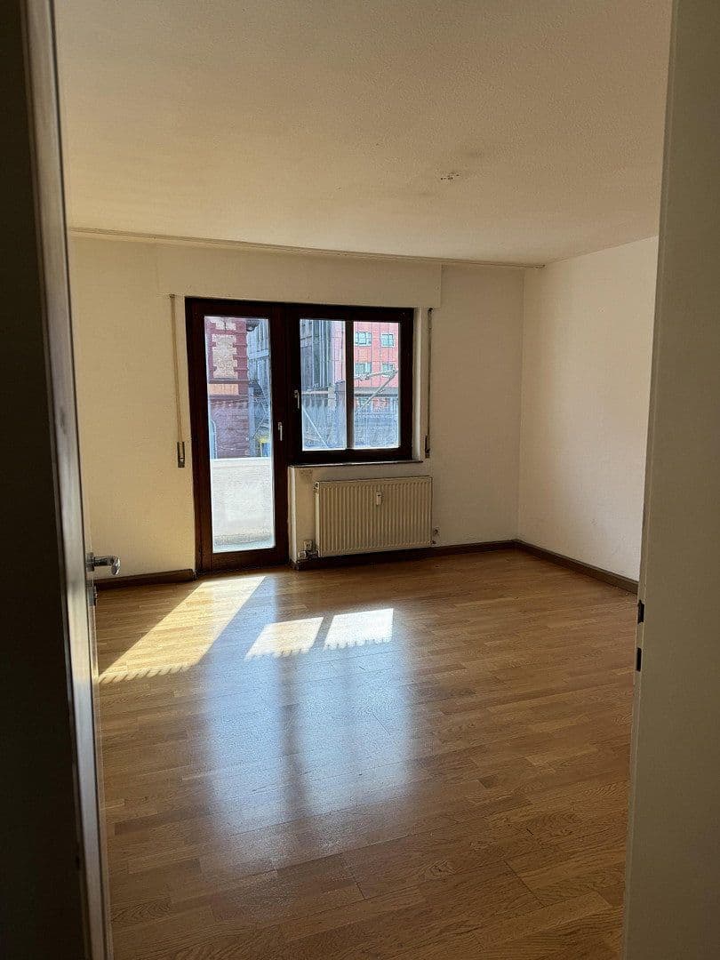 Pronájem bytu 3+1 78 m², Hohenheimer Straße 72, Stuttgart, Bádensko-Württembersko Pronájem bytu 3+1 78 m², Hohenheimer Straße 72, Stuttgart, Bádensko-Württembersko