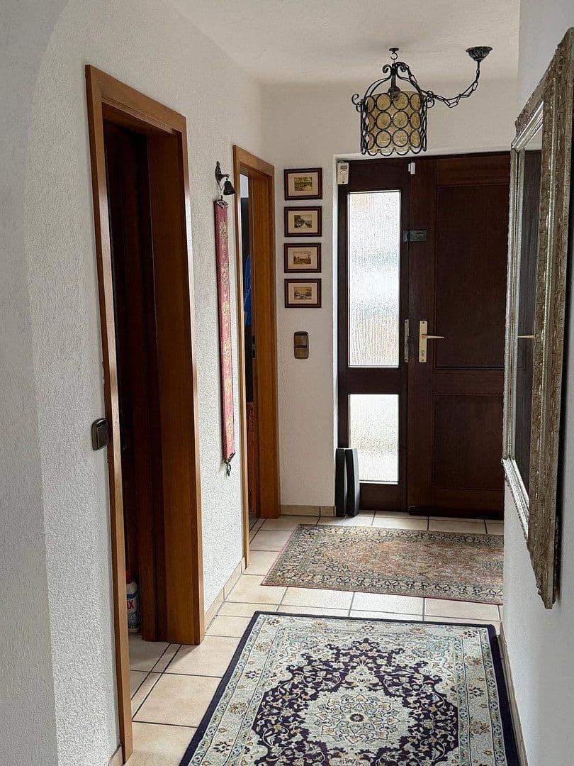 Pronájem domu 240 m², pozemek 468 m², Peter-Parlerstraße 6, Sindelfingen, Bádensko-Württembersko Pronájem domu 240 m², pozemek 468 m², Peter-Parlerstraße 6, Sindelfingen, Bádensko-Württembersko