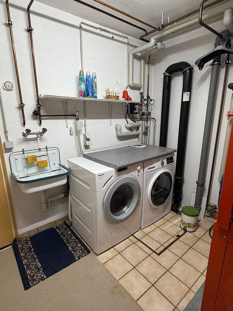 Pronájem domu 240 m², pozemek 468 m², Peter-Parlerstraße 6, Sindelfingen, Bádensko-Württembersko Pronájem domu 240 m², pozemek 468 m², Peter-Parlerstraße 6, Sindelfingen, Bádensko-Württembersko