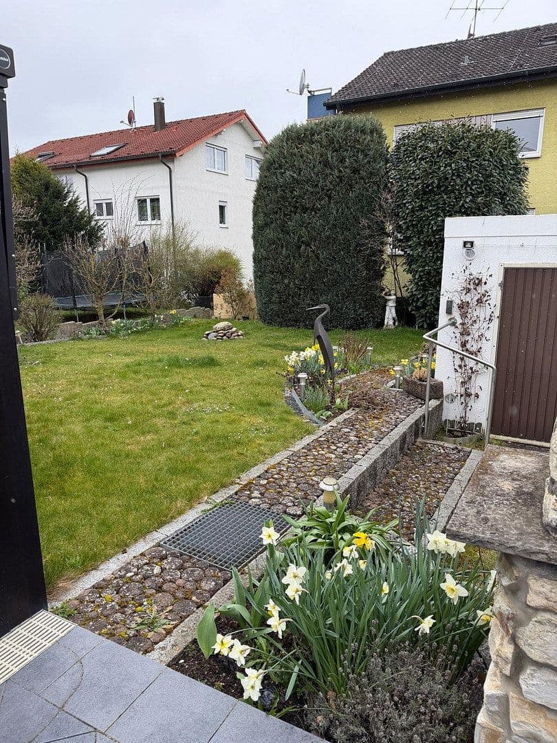 Pronájem domu 240 m², pozemek 468 m², Peter-Parlerstraße 6, Sindelfingen, Bádensko-Württembersko Pronájem domu 240 m², pozemek 468 m², Peter-Parlerstraße 6, Sindelfingen, Bádensko-Württembersko