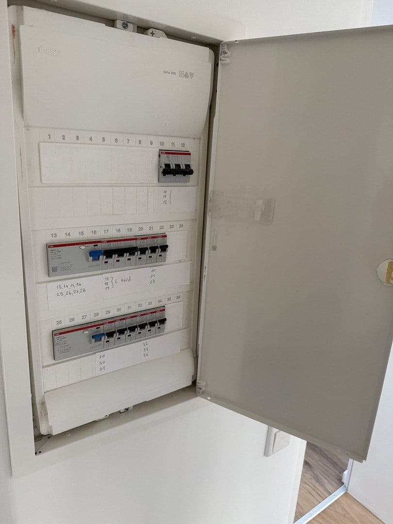 Pronájem bytu 3+1 65 m², Höfener Str. 22, Fürth, Bavorsko Pronájem bytu 3+1 65 m², Höfener Str. 22, Fürth, Bavorsko