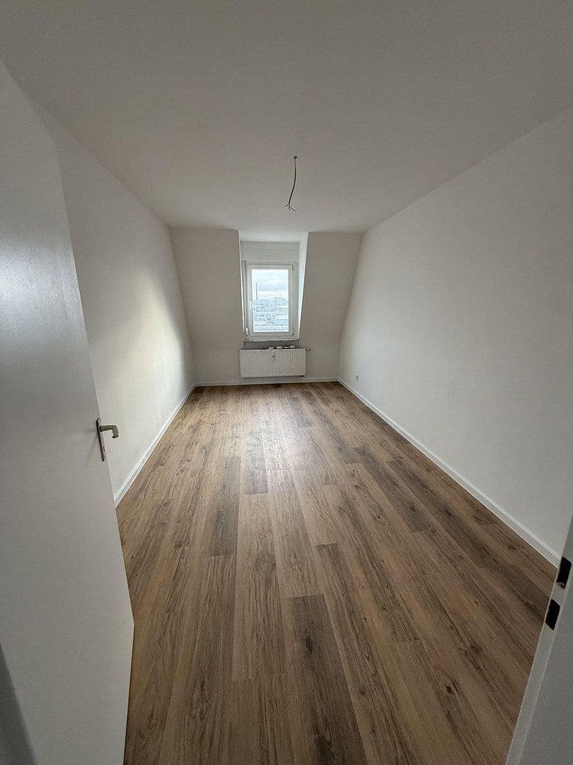 Pronájem bytu 3+1 65 m², Höfener Str. 22, Fürth, Bavorsko Pronájem bytu 3+1 65 m², Höfener Str. 22, Fürth, Bavorsko