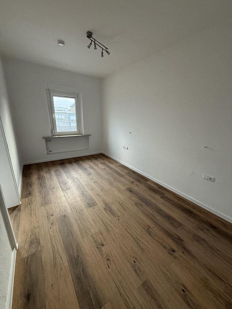 Pronájem bytu 3+1 65 m², Höfener Str. 22, Fürth, Bavorsko Pronájem bytu 3+1 65 m², Höfener Str. 22, Fürth, Bavorsko