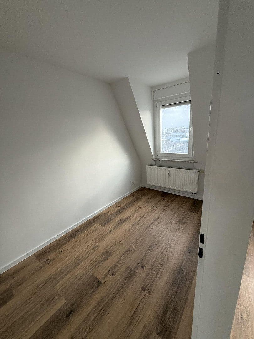 Pronájem bytu 3+1 65 m², Höfener Str. 22, Fürth, Bavorsko Pronájem bytu 3+1 65 m², Höfener Str. 22, Fürth, Bavorsko