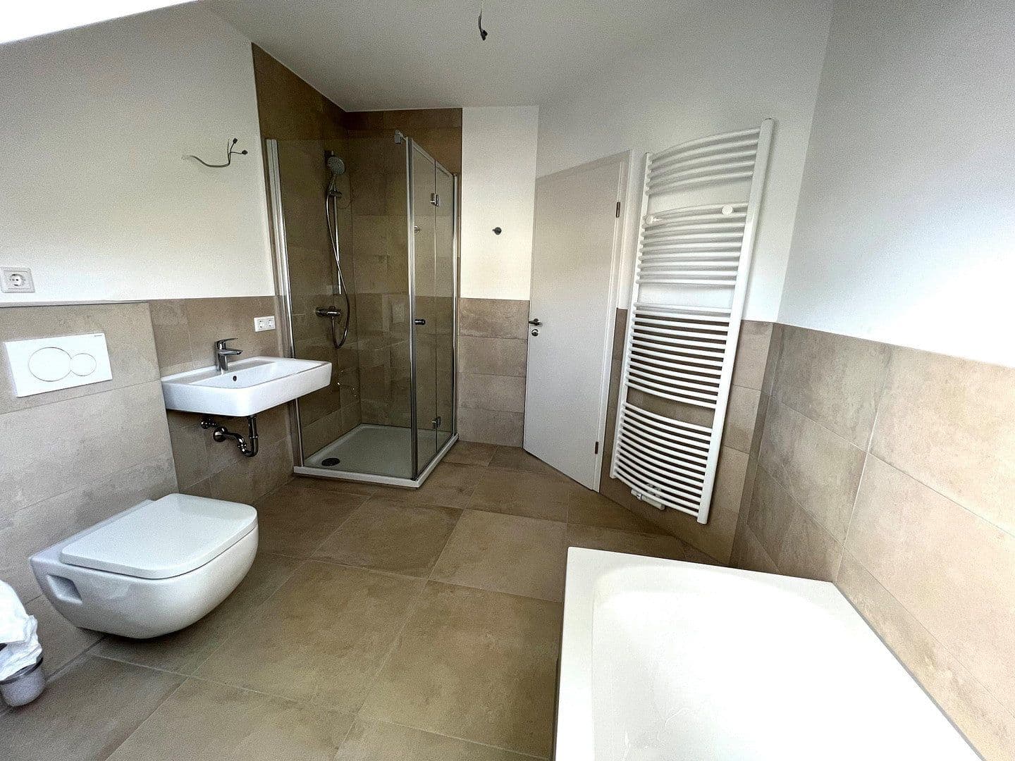 Pronájem bytu 3+1 88 m², Kronthaler Weg 11, Kronberg im Taunus, Hessen Pronájem bytu 3+1 88 m², Kronthaler Weg 11, Kronberg im Taunus, Hessen