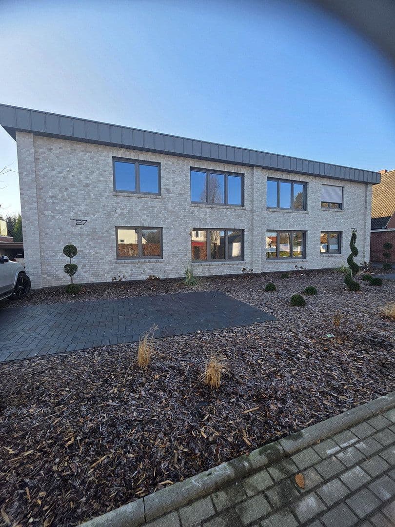 Pronájem bytu 4+1 115 m², Cloppenburg, Dolní Sasko Pronájem bytu 4+1 115 m², Cloppenburg, Dolní Sasko