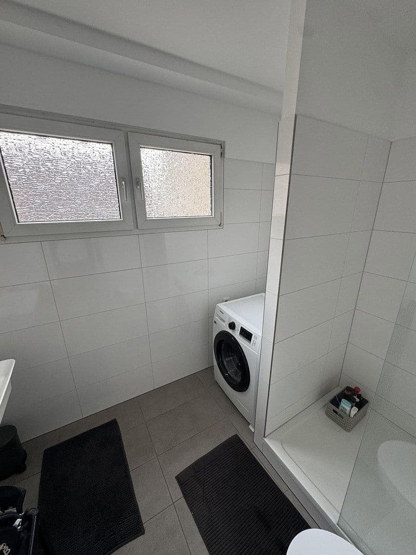 Pronájem bytu 1+1 23 m², Corneliussstraße 88, Düsseldorf, Severní Porýní-Vestfálsko Pronájem bytu 1+1 23 m², Corneliussstraße 88, Düsseldorf, Severní Porýní-Vestfálsko