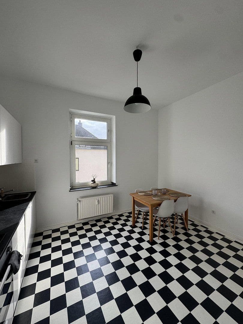 Pronájem bytu 1+1 23 m², Corneliussstraße 88, Düsseldorf, Severní Porýní-Vestfálsko Pronájem bytu 1+1 23 m², Corneliussstraße 88, Düsseldorf, Severní Porýní-Vestfálsko