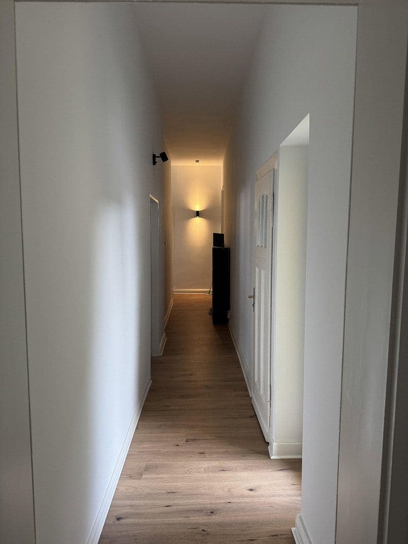 Pronájem bytu 1+1 23 m², Corneliussstraße 88, Düsseldorf, Severní Porýní-Vestfálsko Pronájem bytu 1+1 23 m², Corneliussstraße 88, Düsseldorf, Severní Porýní-Vestfálsko