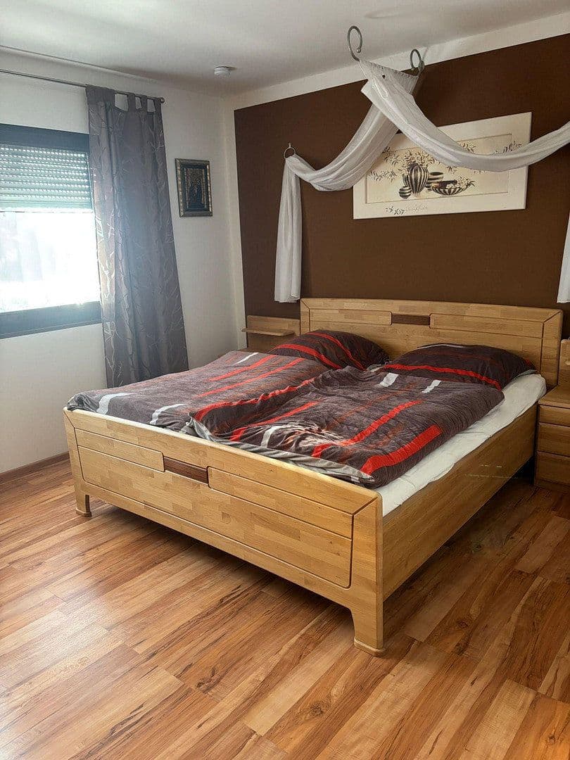 Prodej domu 298 m², pozemek 1.108 m², Windorf, Bavorsko Prodej domu 298 m², pozemek 1.108 m², Windorf, Bavorsko