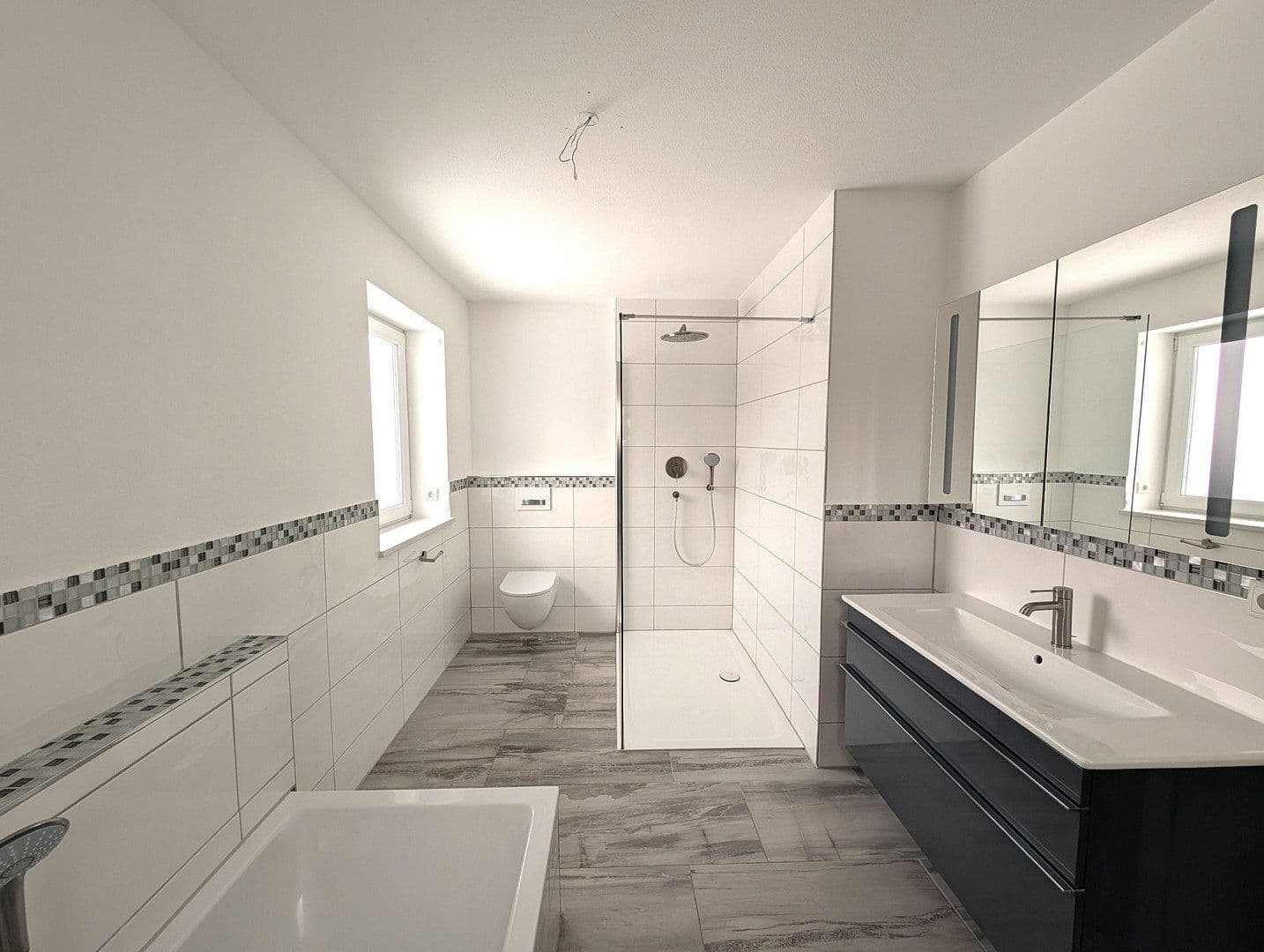 Prodej domu 165 m², pozemek 636 m², Eckfeld 4, Hagenheim, Bavorsko Prodej domu 165 m², pozemek 636 m², Eckfeld 4, Hagenheim, Bavorsko