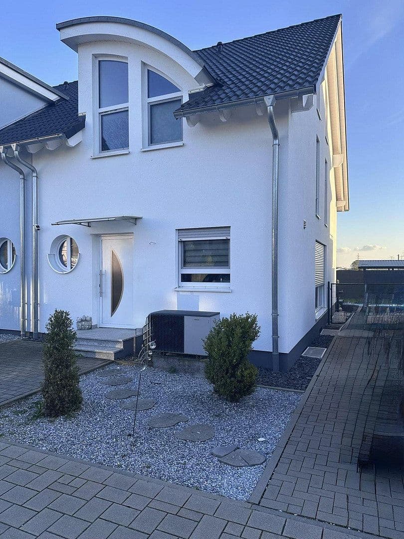 Prodej domu 133 m², pozemek 225 m², Pfungstadt, Hessen Prodej domu 133 m², pozemek 225 m², Pfungstadt, Hessen