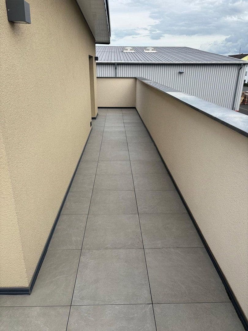 Pronájem bytu 3+1 110 m², Max Eyth Straße 5, Pohlheim, Hessen Pronájem bytu 3+1 110 m², Max Eyth Straße 5, Pohlheim, Hessen