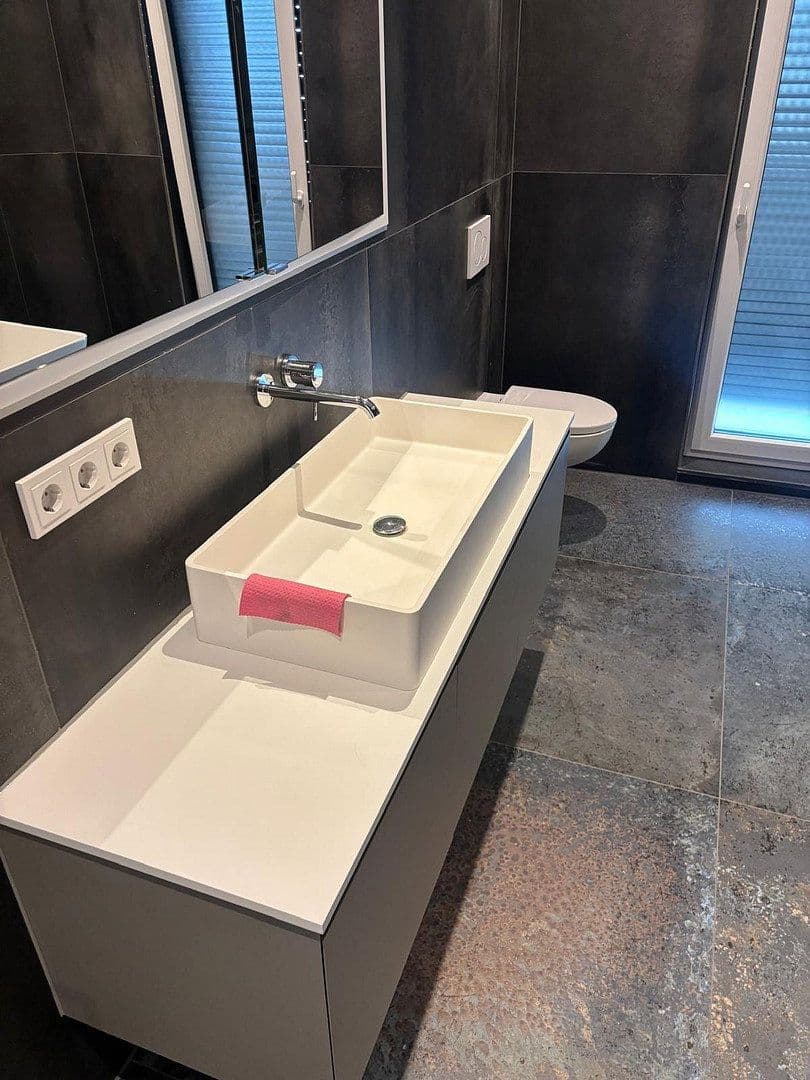 Pronájem bytu 3+1 110 m², Max Eyth Straße 5, Pohlheim, Hessen Pronájem bytu 3+1 110 m², Max Eyth Straße 5, Pohlheim, Hessen