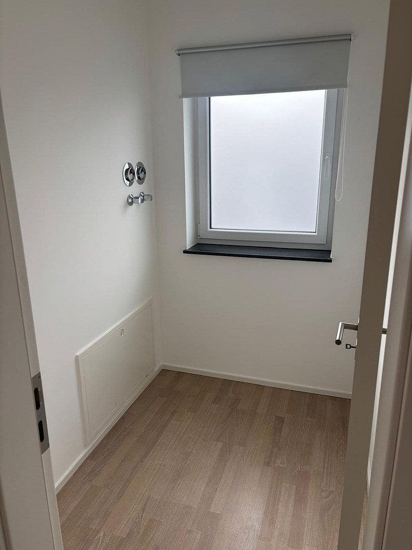 Pronájem bytu 3+1 110 m², Max Eyth Straße 5, Pohlheim, Hessen Pronájem bytu 3+1 110 m², Max Eyth Straße 5, Pohlheim, Hessen