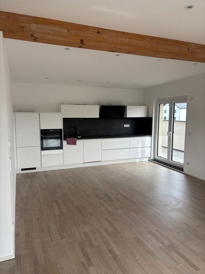 Pronájem bytu 3+1 110 m², Max Eyth Straße 5, Pohlheim, Hessen Pronájem bytu 3+1 110 m², Max Eyth Straße 5, Pohlheim, Hessen