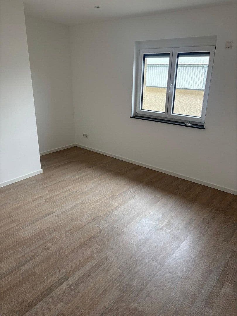 Pronájem bytu 3+1 110 m², Max Eyth Straße 5, Pohlheim, Hessen Pronájem bytu 3+1 110 m², Max Eyth Straße 5, Pohlheim, Hessen