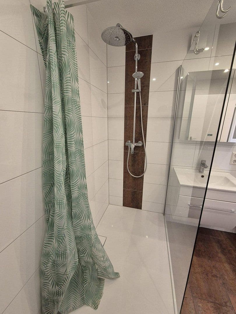 Pronájem bytu 2+1 72 m², Kussenhofstraße 37b, Furtwangen im Schwarzwald, Bádensko-Württembersko Pronájem bytu 2+1 72 m², Kussenhofstraße 37b, Furtwangen im Schwarzwald, Bádensko-Württembersko