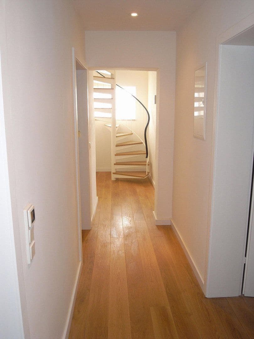 Pronájem domu 162 m², pozemek 450 m², Kaarst, Severní Porýní-Vestfálsko Pronájem domu 162 m², pozemek 450 m², Kaarst, Severní Porýní-Vestfálsko