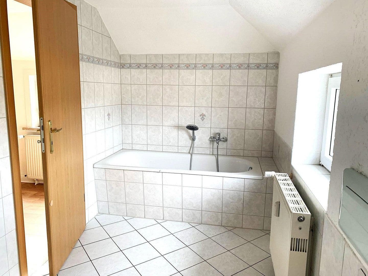 Pronájem bytu 3+1 51 m², Abteissiedlung 9, Oberlungwitz, Sasko Pronájem bytu 3+1 51 m², Abteissiedlung 9, Oberlungwitz, Sasko