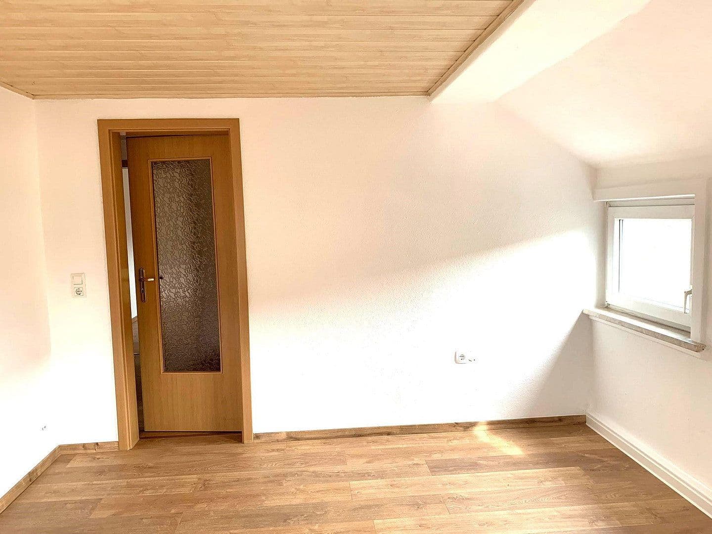 Pronájem bytu 3+1 51 m², Abteissiedlung 9, Oberlungwitz, Sasko Pronájem bytu 3+1 51 m², Abteissiedlung 9, Oberlungwitz, Sasko