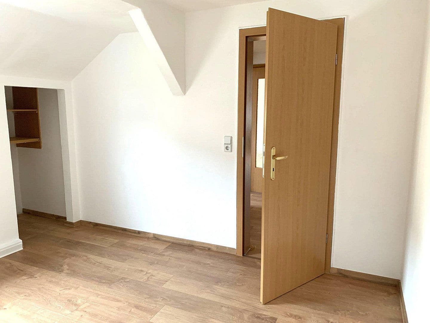 Pronájem bytu 3+1 51 m², Abteissiedlung 9, Oberlungwitz, Sasko Pronájem bytu 3+1 51 m², Abteissiedlung 9, Oberlungwitz, Sasko