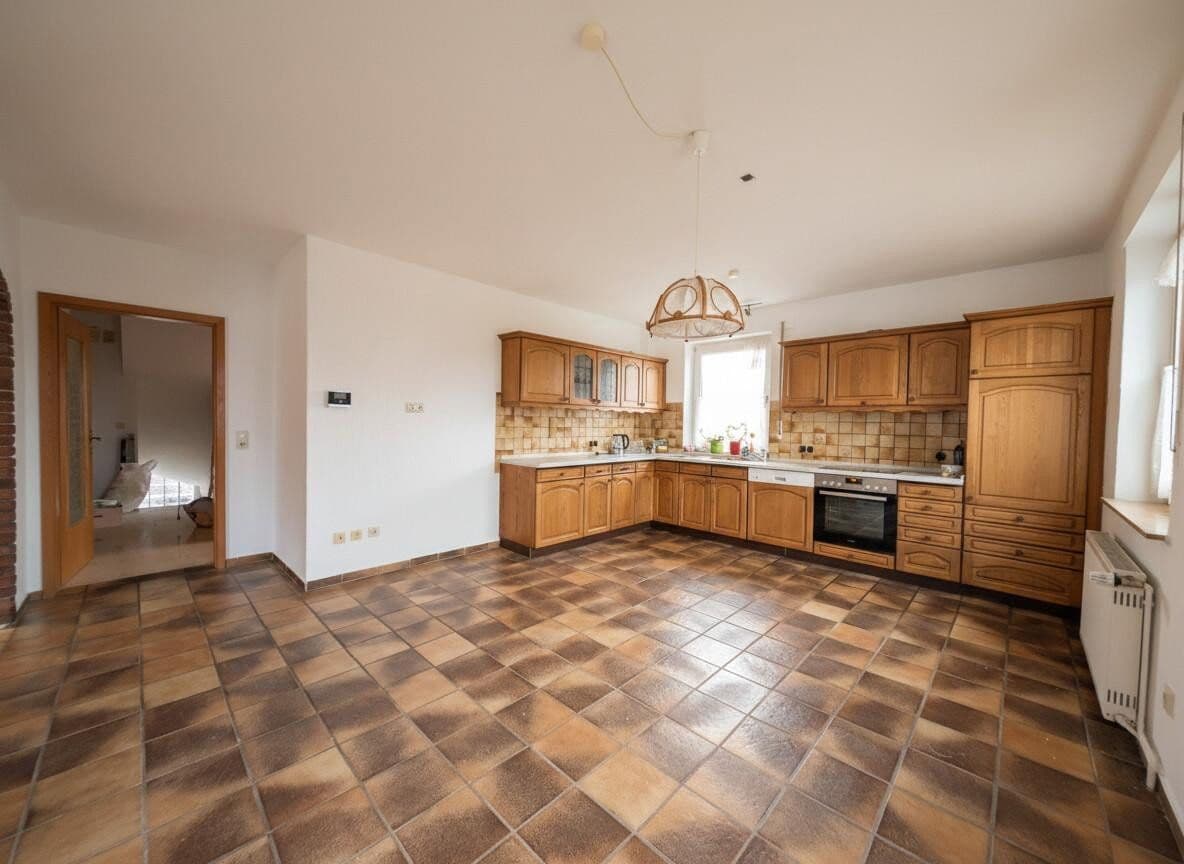 Prodej domu 212 m², pozemek 601 m², Varel, Dolní Sasko Prodej domu 212 m², pozemek 601 m², Varel, Dolní Sasko