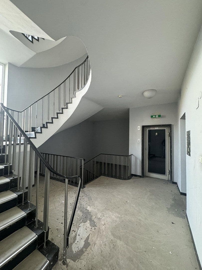 Prodej domu 1.009 m², pozemek 755 m², Bismarckring 21-23, Wiesbaden, Hessen Prodej domu 1.009 m², pozemek 755 m², Bismarckring 21-23, Wiesbaden, Hessen