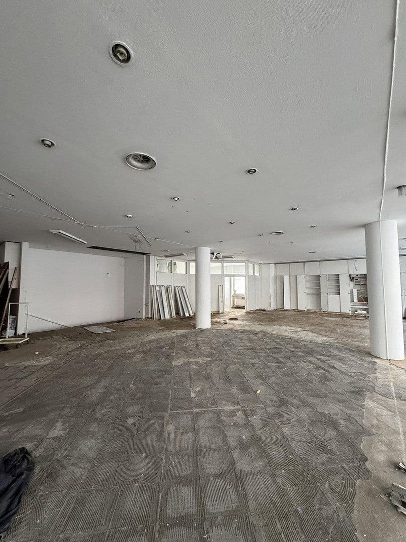 Prodej domu 1.009 m², pozemek 755 m², Bismarckring 21-23, Wiesbaden, Hessen Prodej domu 1.009 m², pozemek 755 m², Bismarckring 21-23, Wiesbaden, Hessen