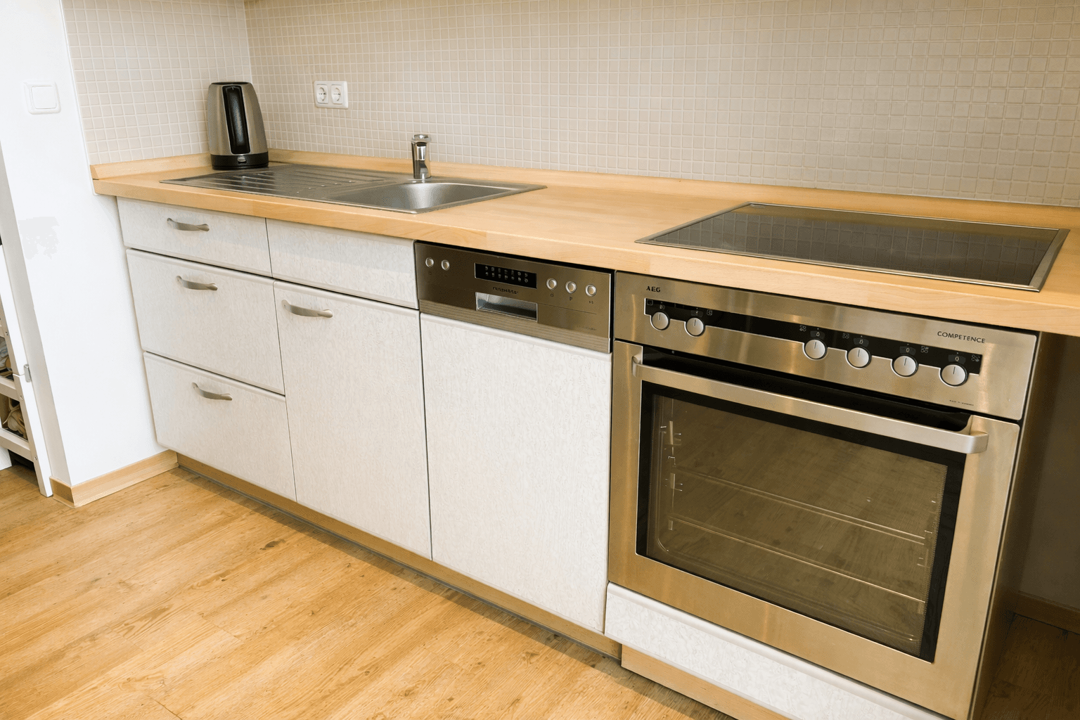 Pronájem bytu 2+1 50 m², Wilhelm-Raabe-Straße 8, Magdeburg, Sasko-Anhaltsko Pronájem bytu 2+1 50 m², Wilhelm-Raabe-Straße 8, Magdeburg, Sasko-Anhaltsko