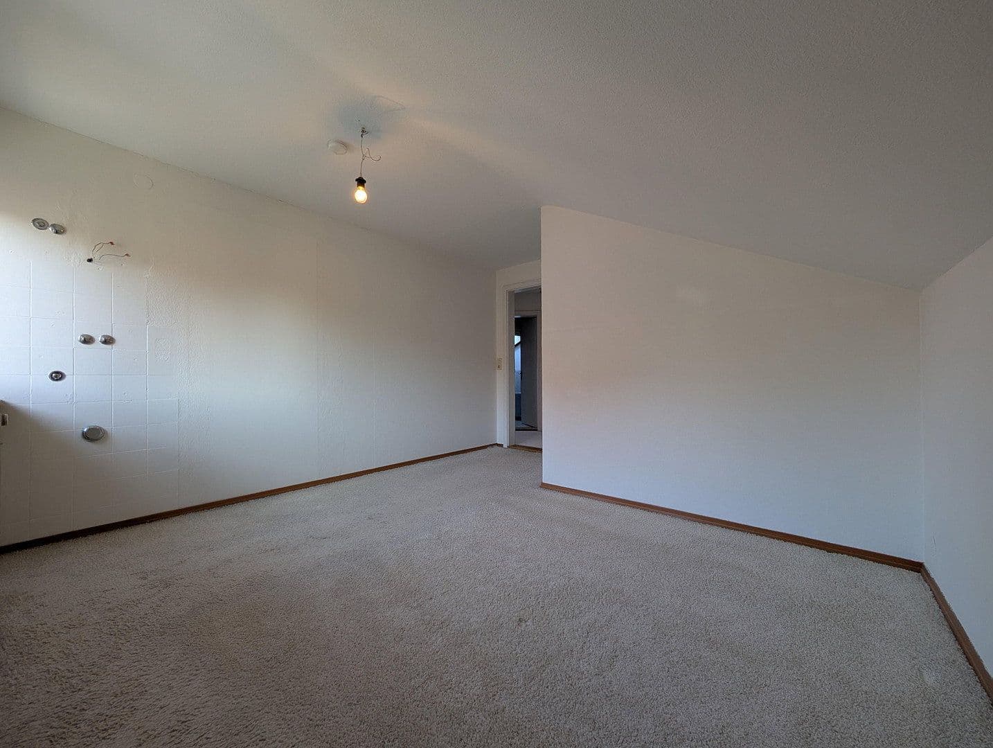 Prodej domu 260 m², pozemek 1.301 m², Kranzhornstraße 8, Feldkirchen-Westerham, Bavorsko Prodej domu 260 m², pozemek 1.301 m², Kranzhornstraße 8, Feldkirchen-Westerham, Bavorsko