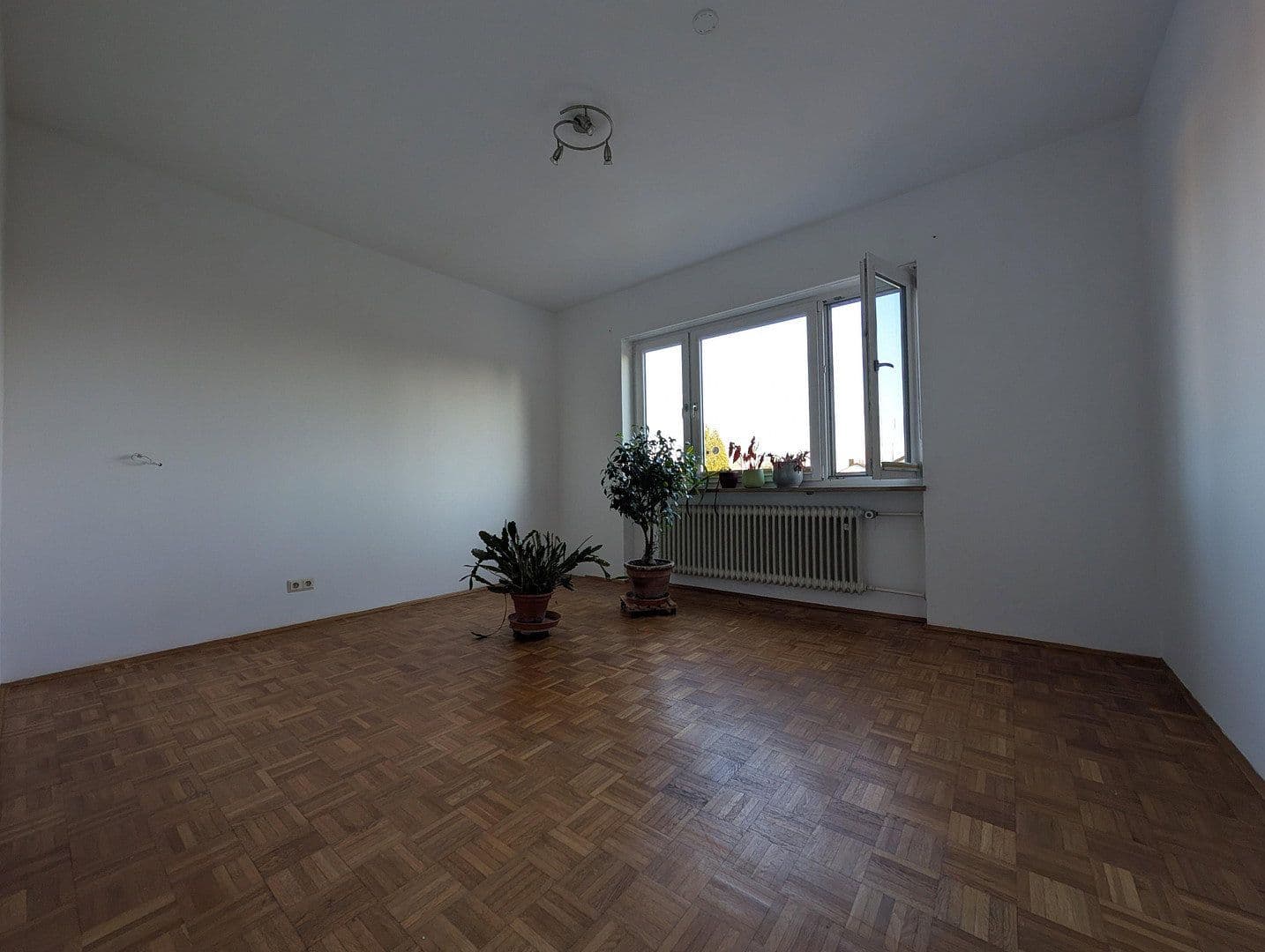 Prodej domu 260 m², pozemek 1.301 m², Kranzhornstraße 8, Feldkirchen-Westerham, Bavorsko Prodej domu 260 m², pozemek 1.301 m², Kranzhornstraße 8, Feldkirchen-Westerham, Bavorsko